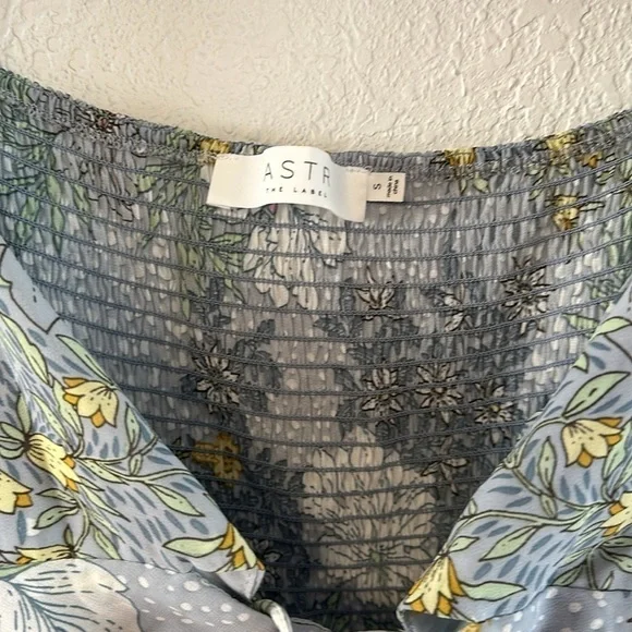ASTR the Label Marietta Dress in Blue Floral size small NWT - Picture 3 of 15